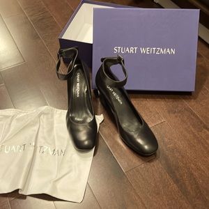 Stuart Weitzman shoes in size 9.5, black